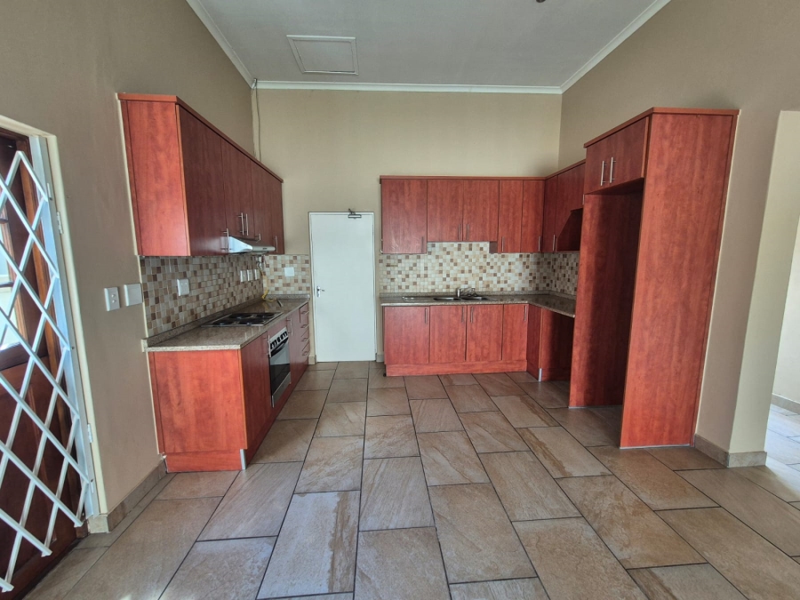 To Let 3 Bedroom Property for Rent in Buh Rein Estate Western Cape